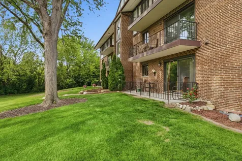 11012 South Theresa Circle Palos Hills IL 60465