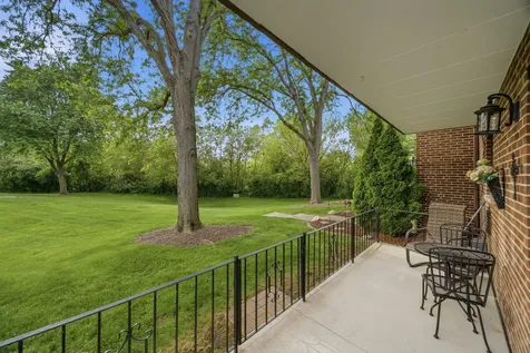 11012 South Theresa Circle Palos Hills IL 60465
