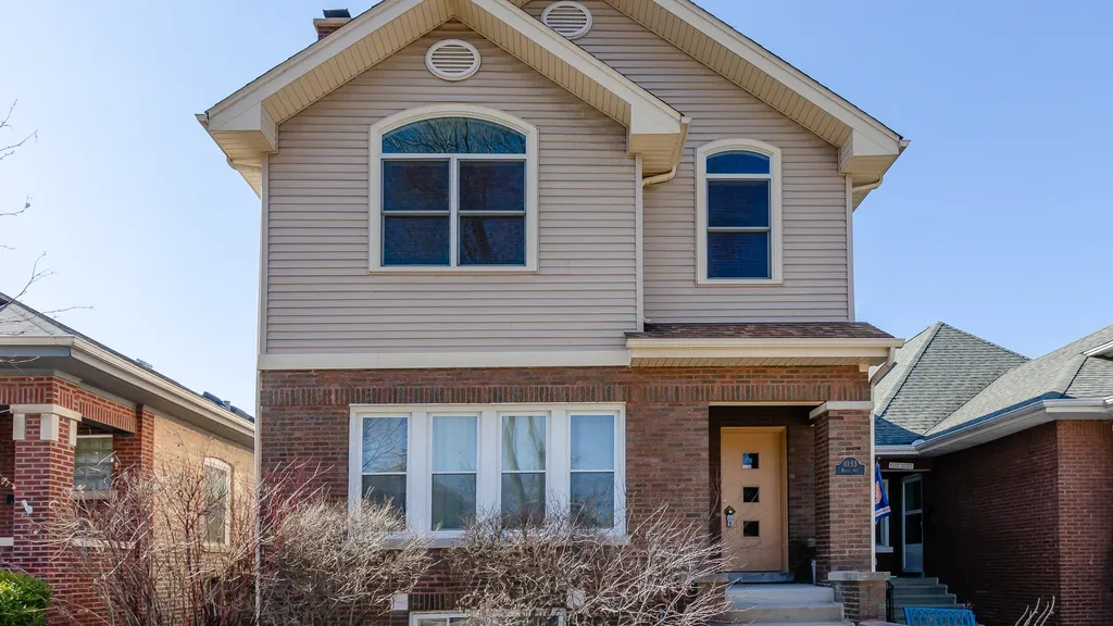 1033 Hayes Avenue Oak Park IL 60302