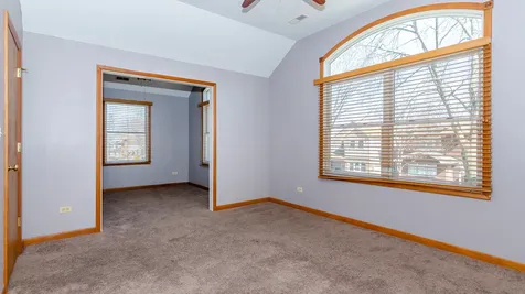 1033 Hayes Avenue Oak Park IL 60302