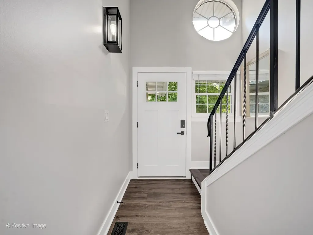 718 North Tamarac Boulevard Addison IL 60101
