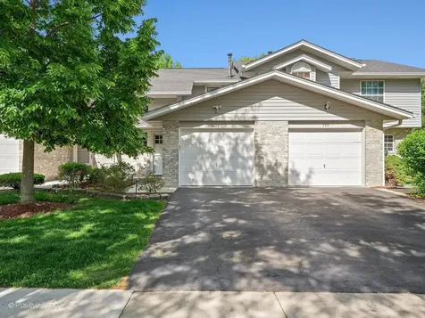 718 North Tamarac Boulevard Addison IL 60101