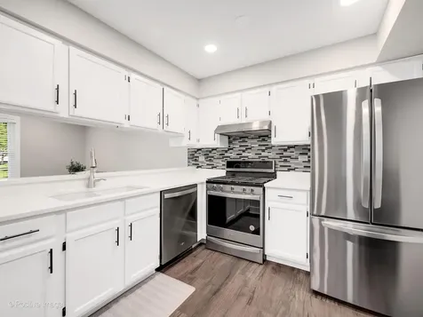 718 North Tamarac Boulevard Addison IL 60101