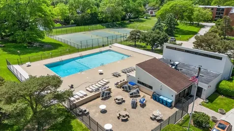 1605 East Central Road Arlington Heights IL 60005