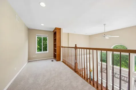 623 North Overlook Trail Round Lake IL 60073