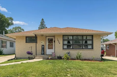 1609 Oakland Avenue Crest Hill IL 60403