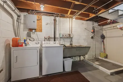 1609 Oakland Avenue Crest Hill IL 60403