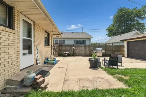 1609 Oakland Avenue Crest Hill IL 60403
