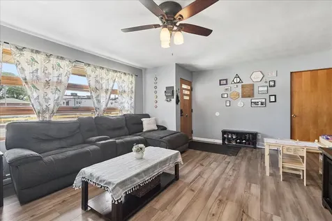 1609 Oakland Avenue Crest Hill IL 60403