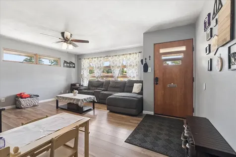 1609 Oakland Avenue Crest Hill IL 60403