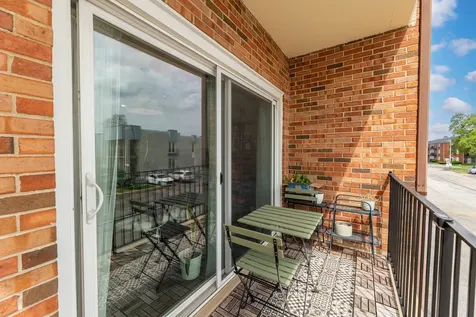 4112 West 98th Street Oak Lawn IL 60453