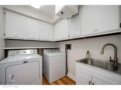 1367 Sanford Lane Glenview IL 60025