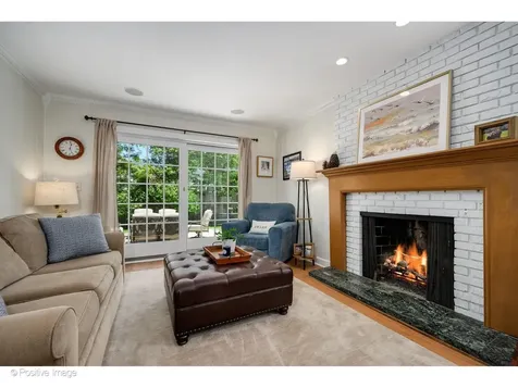 1367 Sanford Lane Glenview IL 60025