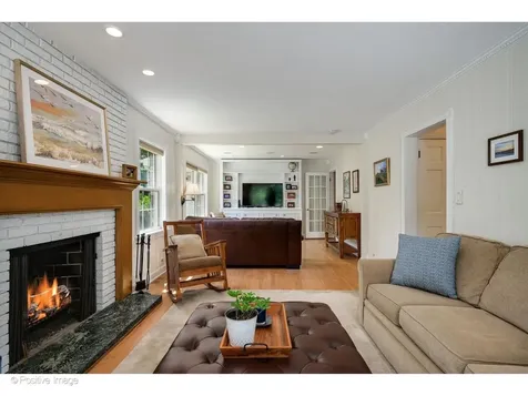 1367 Sanford Lane Glenview IL 60025
