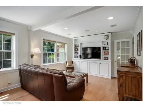 1367 Sanford Lane Glenview IL 60025