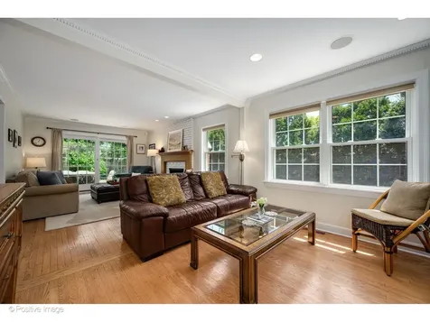 1367 Sanford Lane Glenview IL 60025