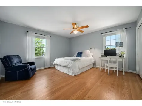 1367 Sanford Lane Glenview IL 60025