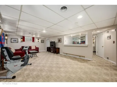 1367 Sanford Lane Glenview IL 60025