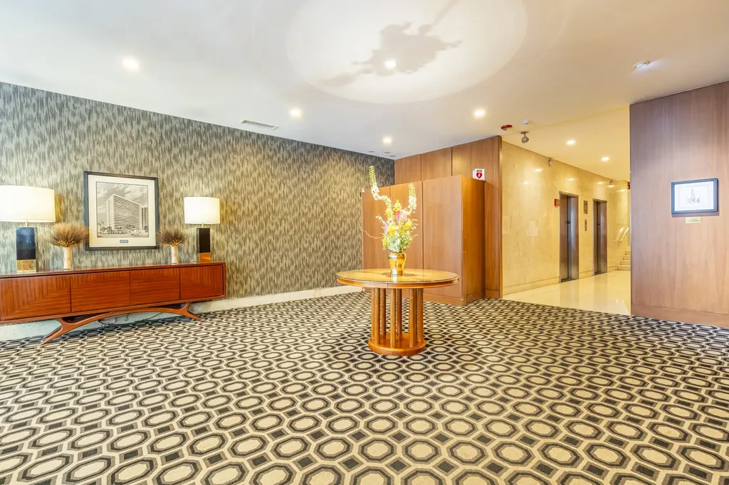 850 North Dewitt Place Chicago IL 60611