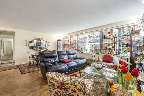 850 North Dewitt Place Chicago IL 60611