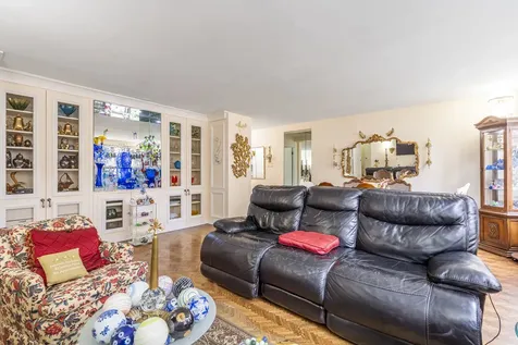 850 North Dewitt Place Chicago IL 60611