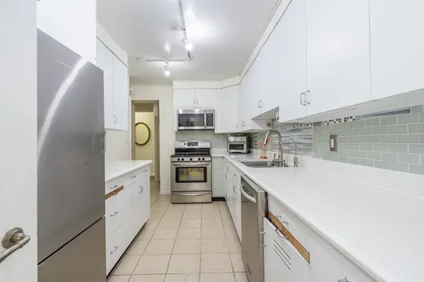 850 North Dewitt Place Chicago IL 60611