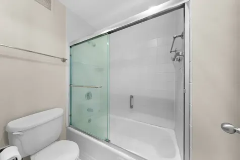260 East Chestnut Street Chicago IL 60611