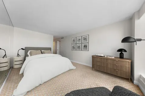 260 East Chestnut Street Chicago IL 60611