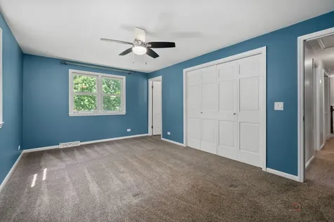 16888 West Orchard Valley Drive Gurnee IL 60031