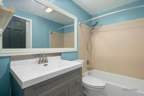 16888 West Orchard Valley Drive Gurnee IL 60031