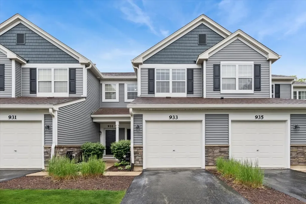 933 Genesee Court Naperville IL 60563