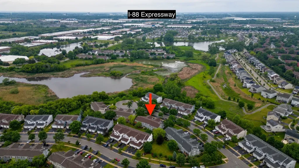 933 Genesee Court Naperville IL 60563
