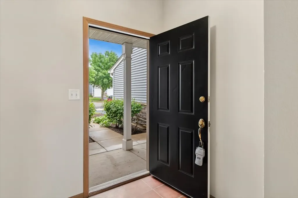 933 Genesee Court Naperville IL 60563