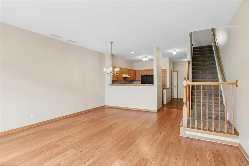 933 Genesee Court Naperville IL 60563