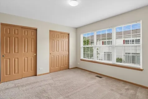 933 Genesee Court Naperville IL 60563