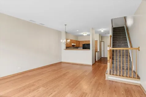933 Genesee Court Naperville IL 60563