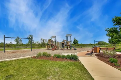 2879 Kessler Drive Mundelein IL 60060