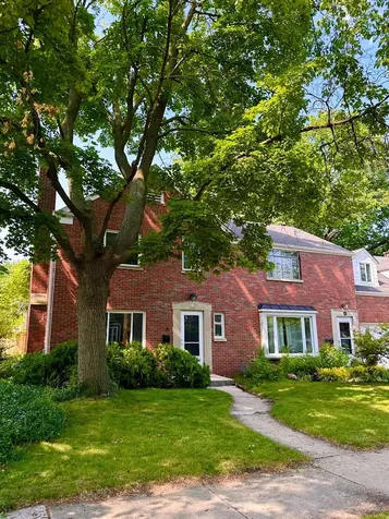2021 Grant Street Evanston IL 60201