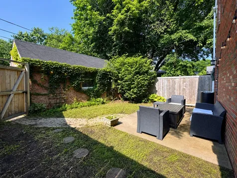 2021 Grant Street Evanston IL 60201