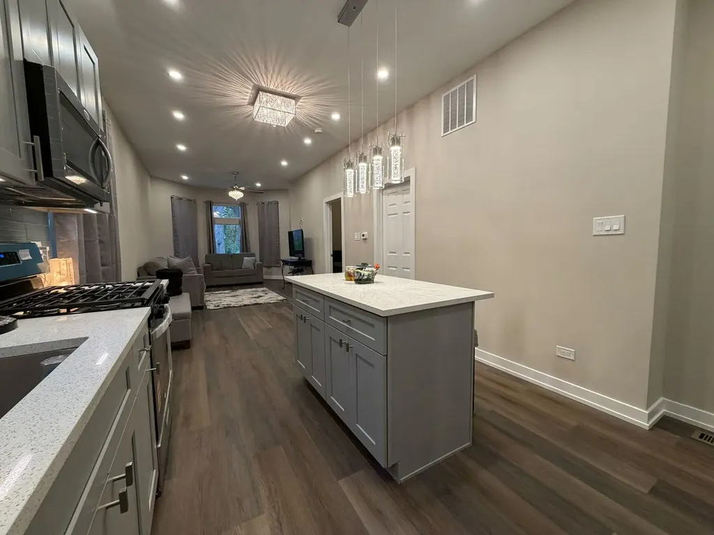 6405 South Paulina Street Chicago IL 60636