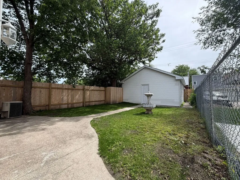 6405 South Paulina Street Chicago IL 60636