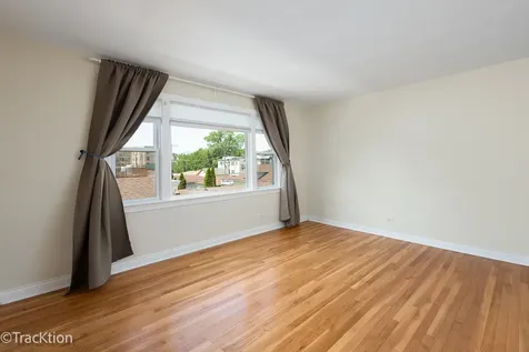 5034 West Argyle Street Chicago IL 60630