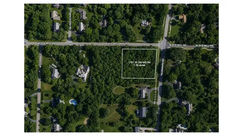 1151 West Old Mill Road Lake Forest IL 60045