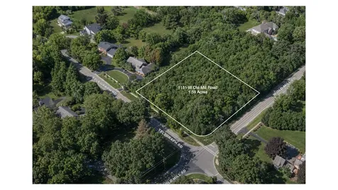 1151 West Old Mill Road Lake Forest IL 60045