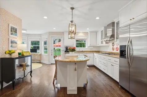 635 Green Briar Lane Lake Forest IL 60045