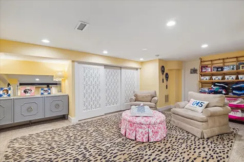 635 Green Briar Lane Lake Forest IL 60045