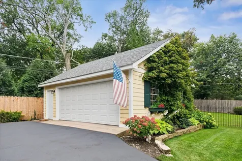 635 Green Briar Lane Lake Forest IL 60045