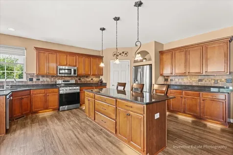 483 Glover Drive North Aurora IL 60542