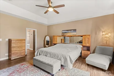 483 Glover Drive North Aurora IL 60542