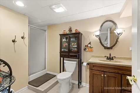 483 Glover Drive North Aurora IL 60542
